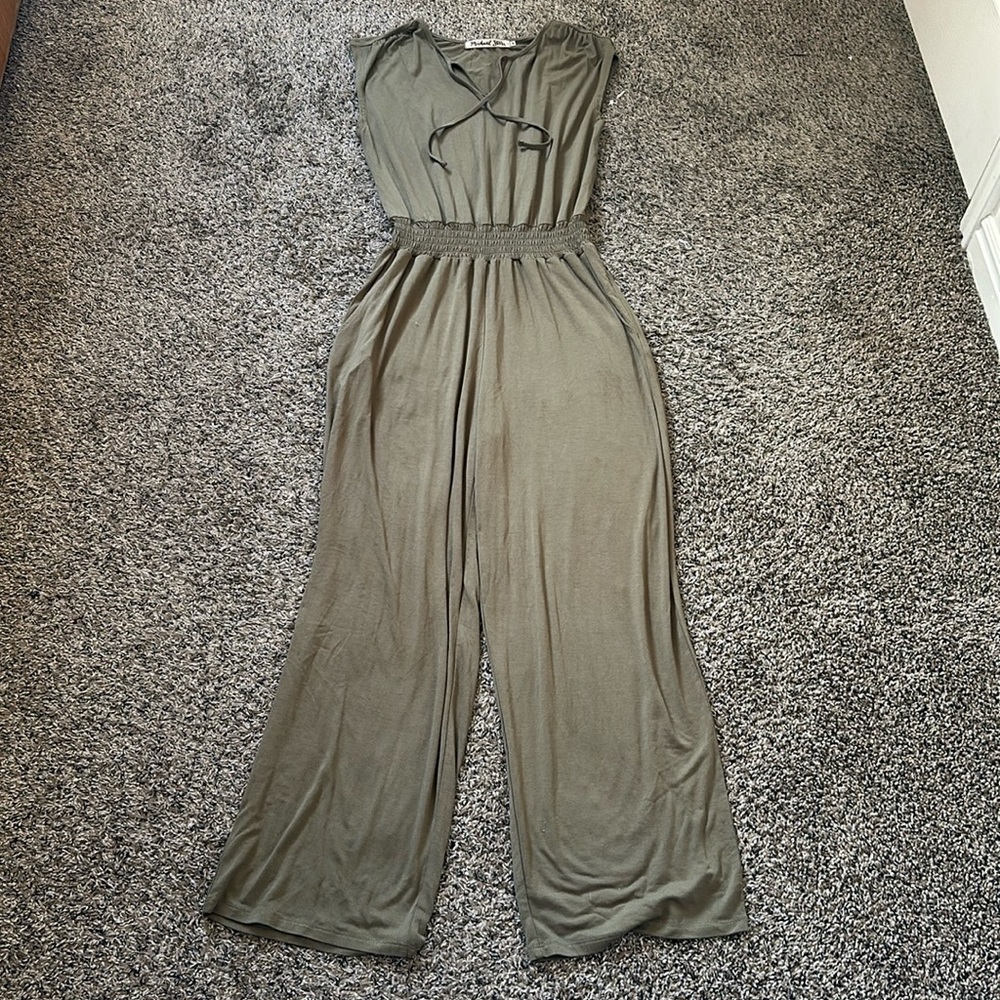 BRAND NEW small Michael Stars Romper, army green WITH POCKETS
